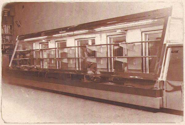Frigorifero da pasticceria Sobuhi, 1978‎