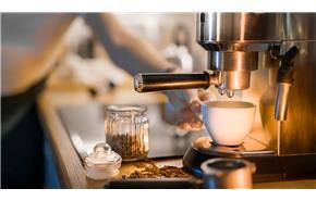 نبرد قهوه‌سازها: فرق اسپرسوساز اتوماتیک و نیمه اتوماتیک در چیست؟