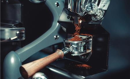 راهنمای کامل آسیاب کردن قهوه برای انواع قهوه ساز